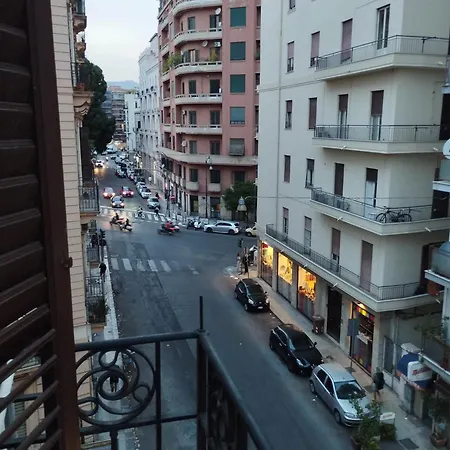 La Casa Di Nana In Centro Apartment